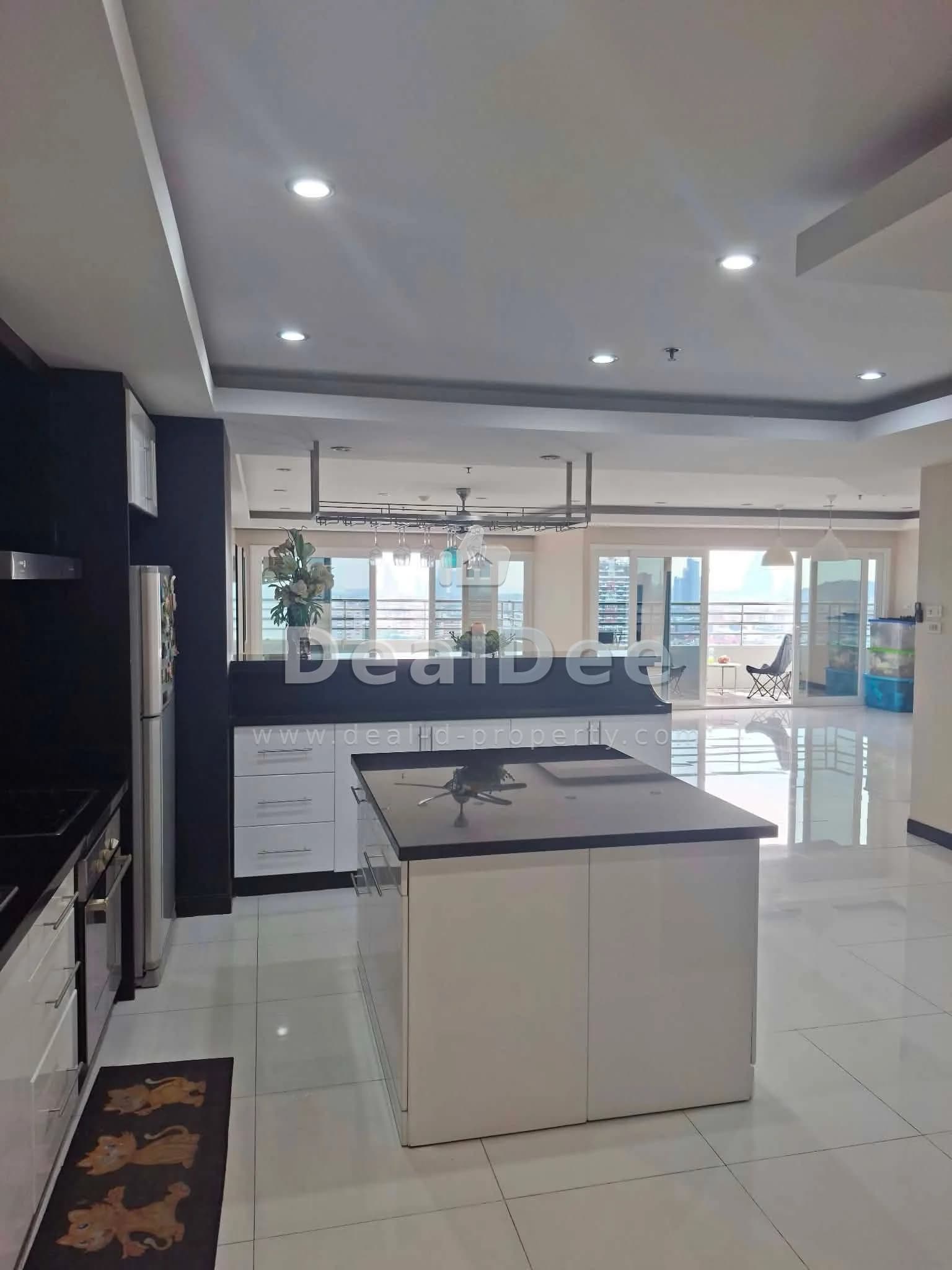 PKCP Condominium Central Pattaya Penthouse Unit