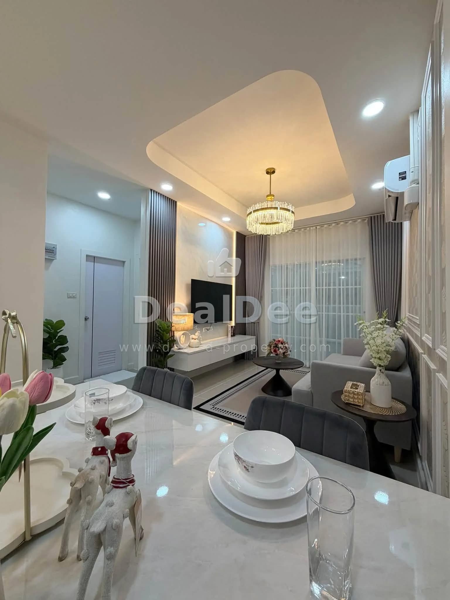 Fully Furnished Townhouse, Home with Furniture, Complete Electrical Appliances