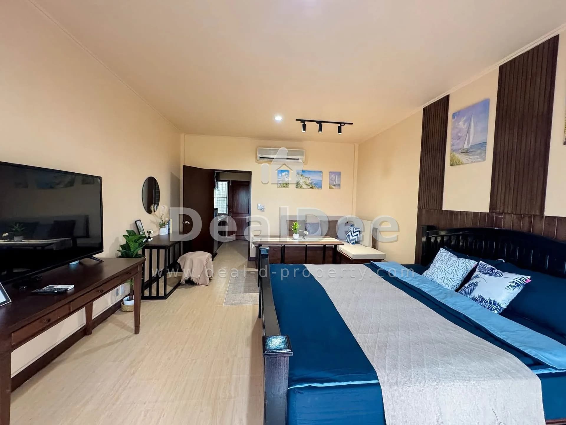Baan Suan Lalana Condominium